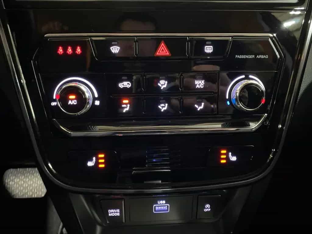 Ssangyong Tivoli 1.5 T-GDi Quartz+AT+SZH+SPUR+KAM+NAVI 10/2019-photo-27