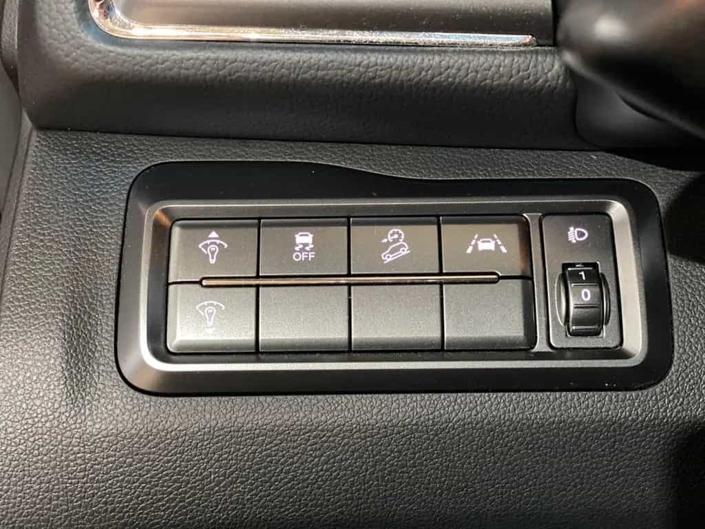 Ssangyong Tivoli 1.5 T-GDi Quartz+AT+SZH+SPUR+KAM+NAVI 10/2019-photo-33