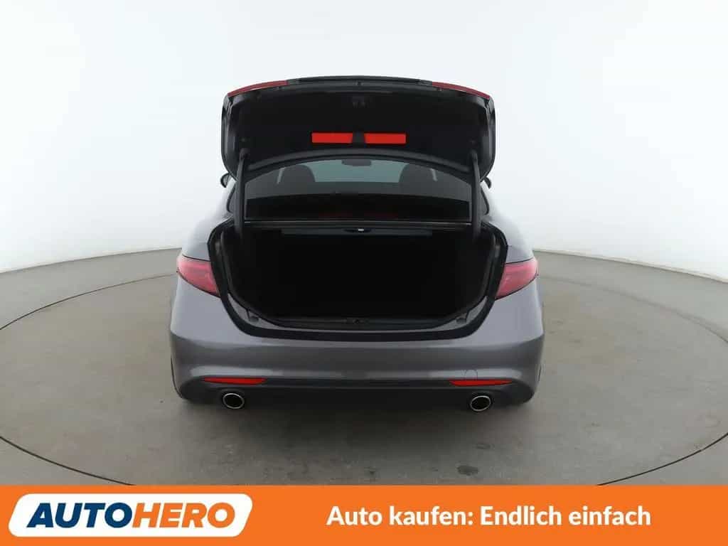 Alfa Romeo Giulia 2.2 JTDM Super Aut.*NAVI*TEMPO*CAM*PDC* 08/2016-photo-16