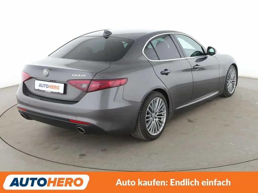 Alfa Romeo Giulia 2.2 JTDM Super Aut.*NAVI*TEMPO*CAM*PDC* 08/2016-photo-5