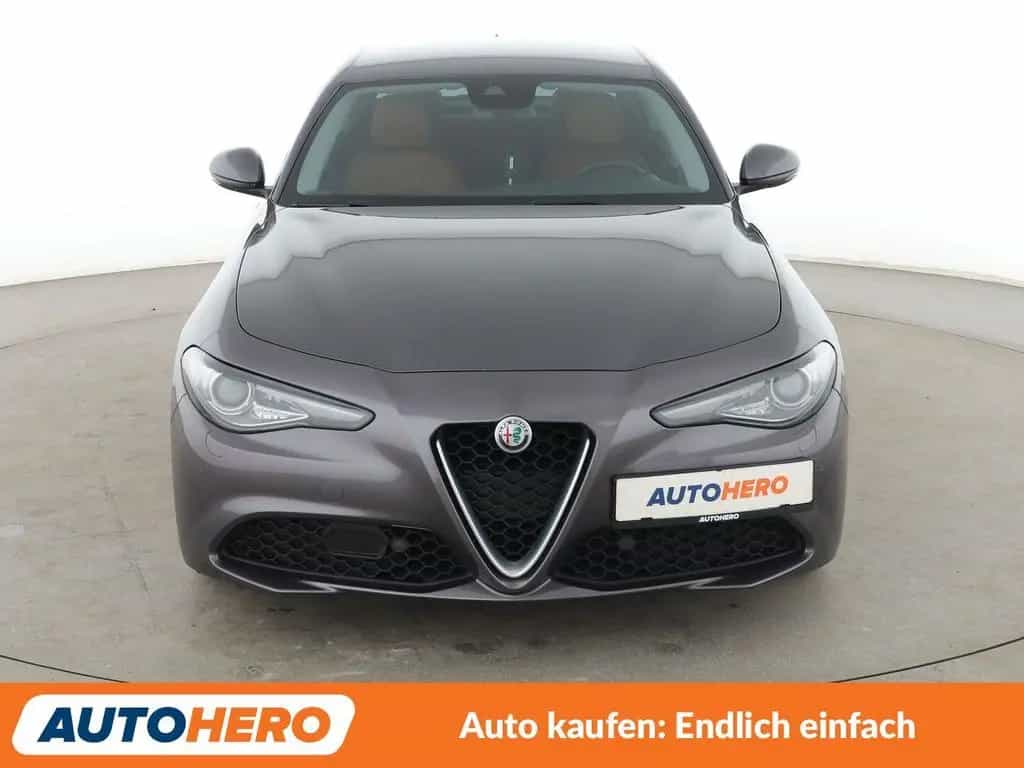 Alfa Romeo Giulia 2.2 JTDM Super Aut.*NAVI*TEMPO*CAM*PDC* 08/2016-photo-8