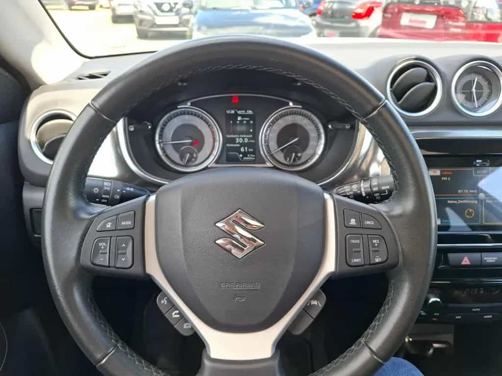 Suzuki Vitara 1.4 Comfort+ Allgrip NAVI LED ACC PANO 10/2021-photo-11
