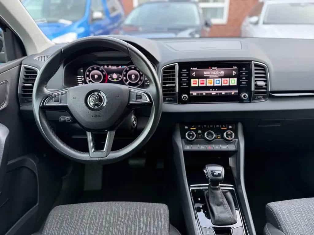 Skoda Karoq Style 1.5TSI*DSG*AHK*LED*NAVI* 01/2020-photo-11