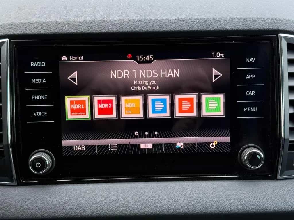 Skoda Karoq Style 1.5TSI*DSG*AHK*LED*NAVI* 01/2020-photo-14