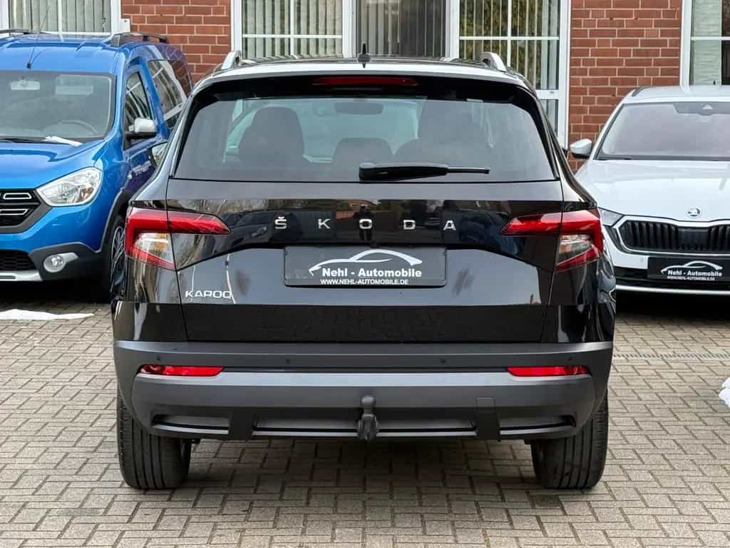 Skoda Karoq Style 1.5TSI*DSG*AHK*LED*NAVI* 01/2020-photo-6