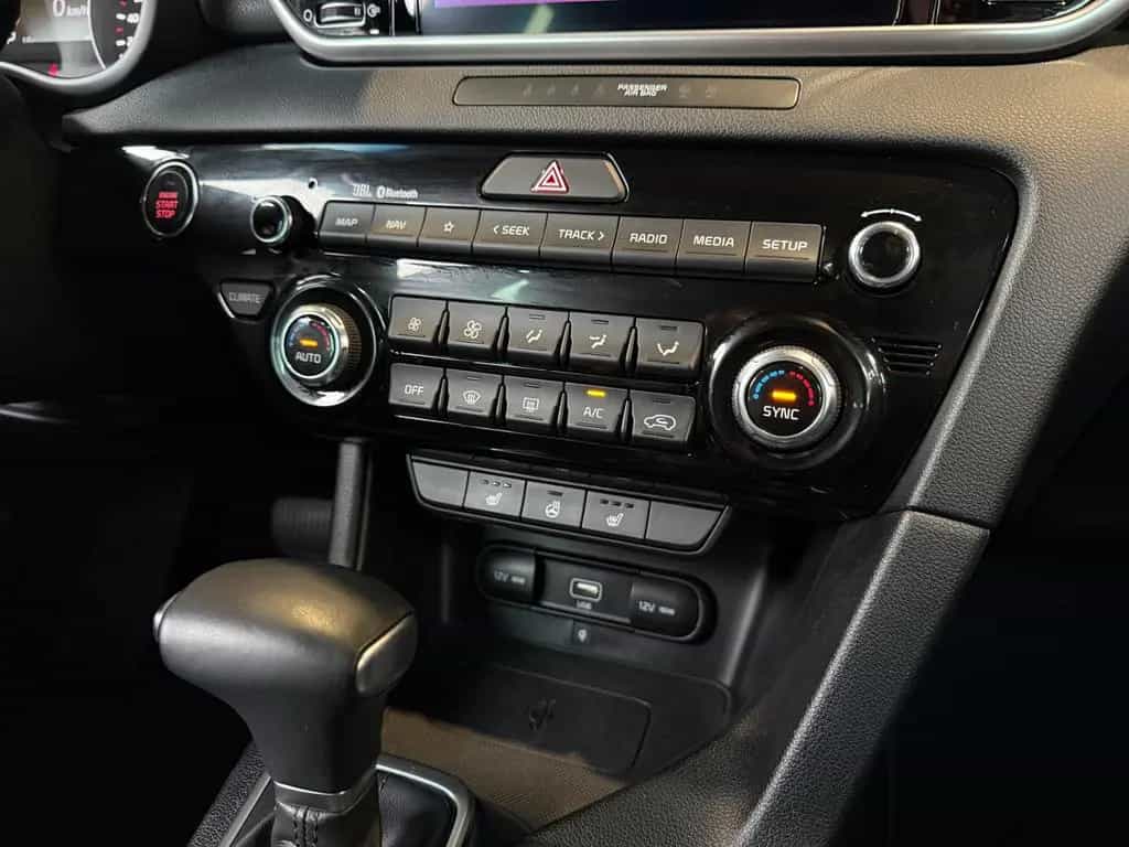 Kia Sportage Black Edition AWD JBL LED NAVI 11/2021-photo-17