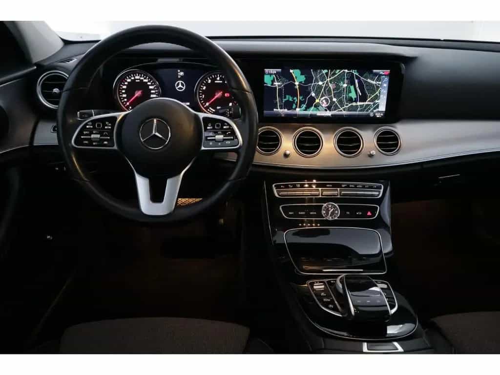Mercedes-Benz E-Class 200 T 8G-tronic Avantgarde+LED+PANO+KAMERA 06/2020-photo-19