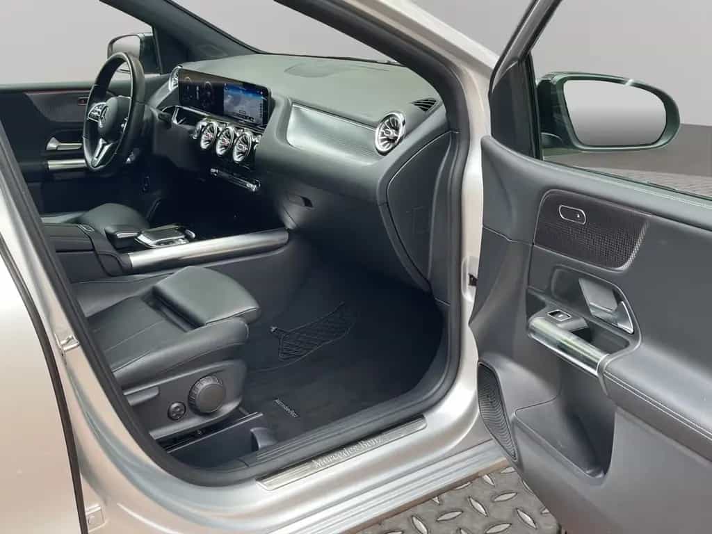 Mercedes-Benz B-Class 200 AUTOM LEDER DIGITAL JUNGE STERNE GARANTIE 01/2021-photo-17