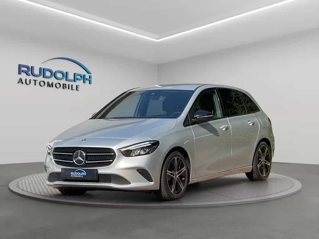 Mercedes-Benz B-Class 200 AUTOM LEDER DIGITAL JUNGE STERNE GARANTIE 01/2021-photo-2