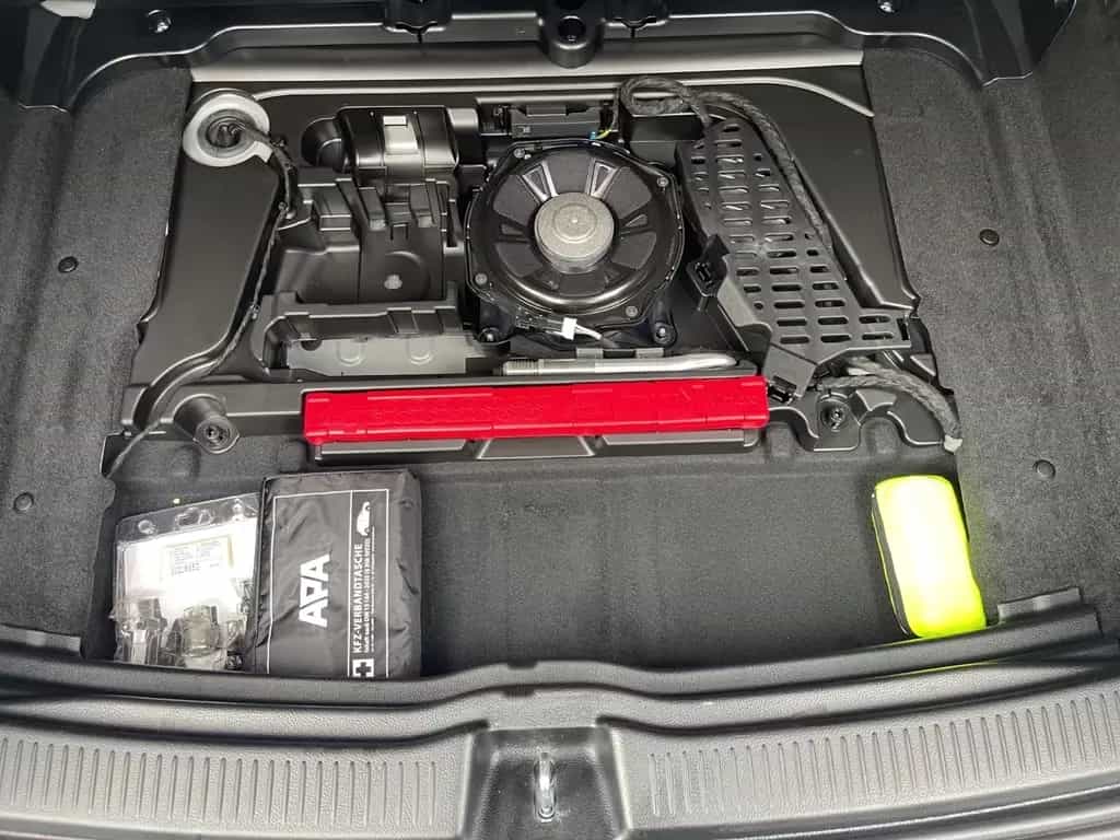 Mercedes-Benz B-Class 200 AUTOM LEDER DIGITAL JUNGE STERNE GARANTIE 01/2021-photo-25