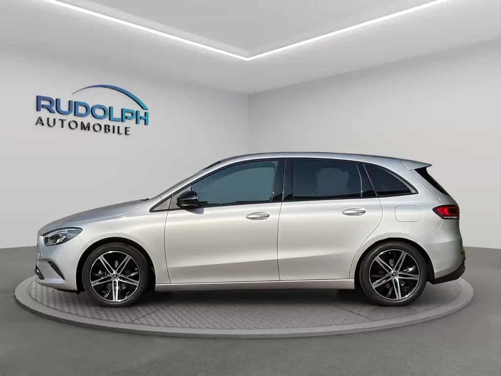 Mercedes-Benz B-Class 200 AUTOM LEDER DIGITAL JUNGE STERNE GARANTIE 01/2021-photo-3