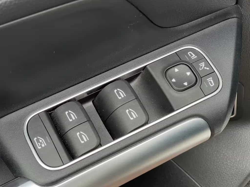 Mercedes-Benz B-Class 200 AUTOM LEDER DIGITAL JUNGE STERNE GARANTIE 01/2021-photo-38