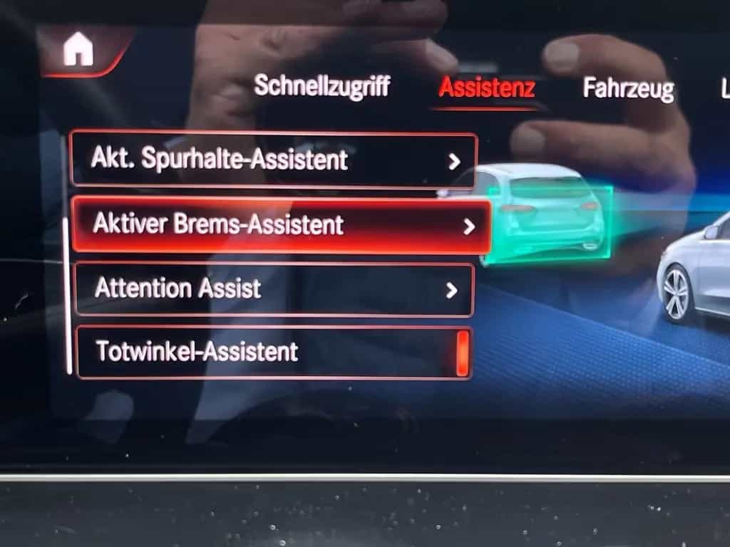 Mercedes-Benz B-Class 200 AUTOM LEDER DIGITAL JUNGE STERNE GARANTIE 01/2021-photo-47