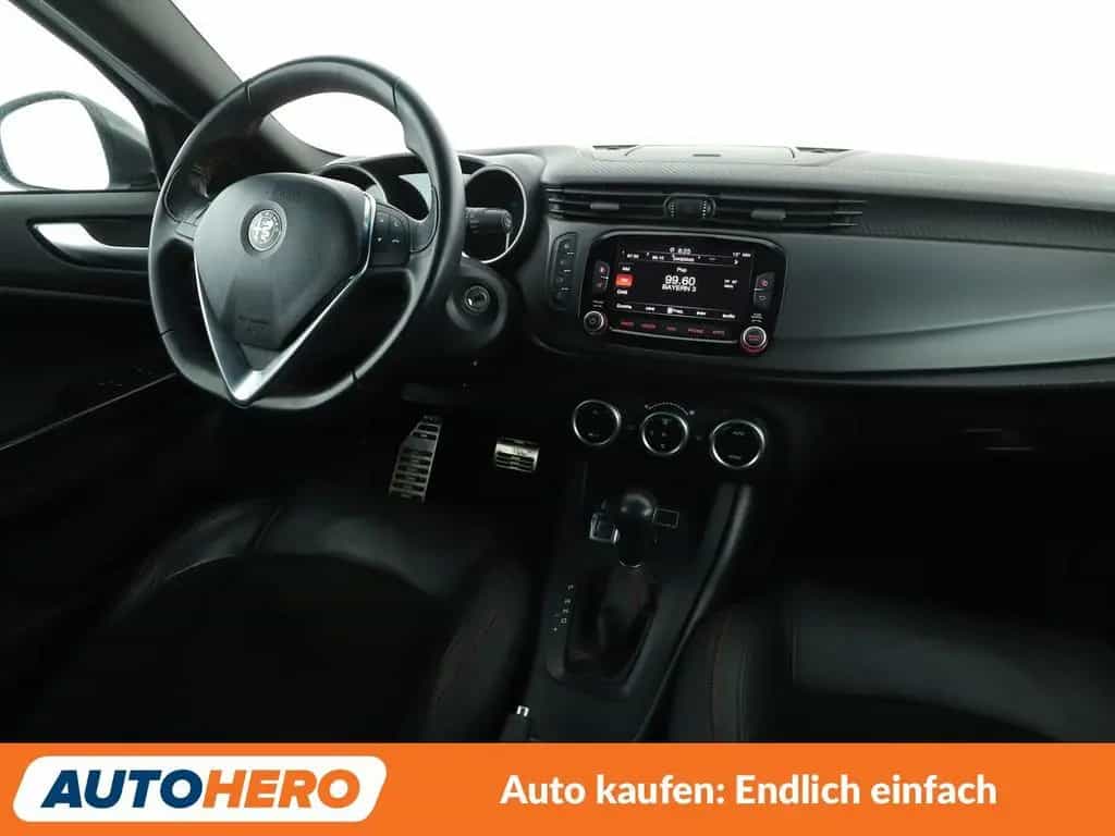 Alfa Romeo Giulietta 1.8 Turbo Veloce *NAVI*PDC*TEMPO*SHZ* 08/2018-photo-11