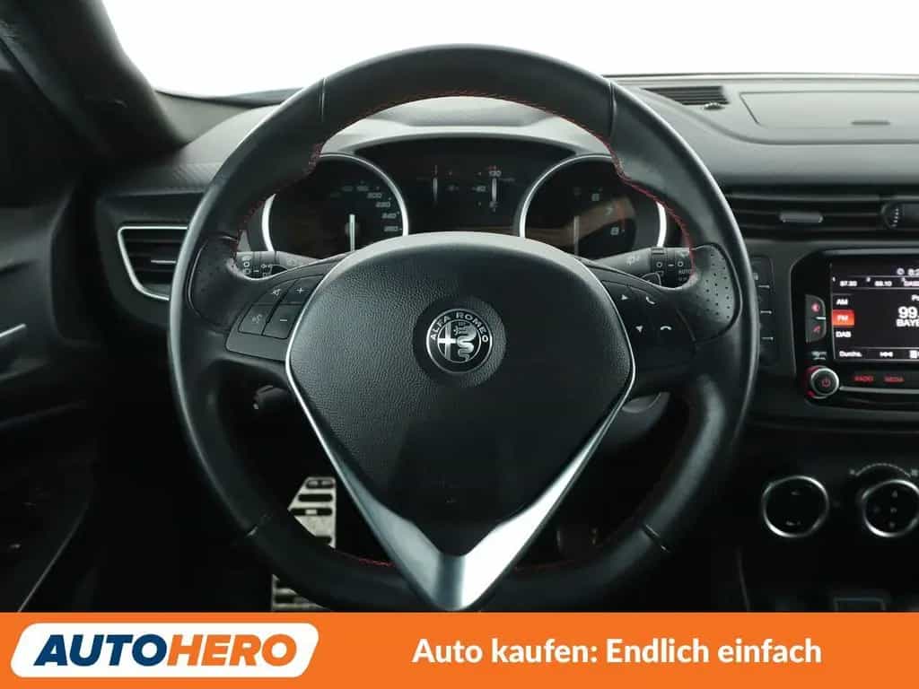 Alfa Romeo Giulietta 1.8 Turbo Veloce *NAVI*PDC*TEMPO*SHZ* 08/2018-photo-17