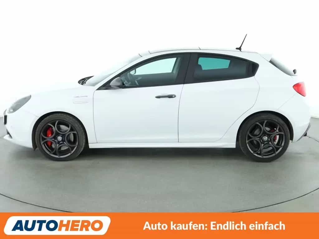 Alfa Romeo Giulietta 1.8 Turbo Veloce *NAVI*PDC*TEMPO*SHZ* 08/2018-photo-1
