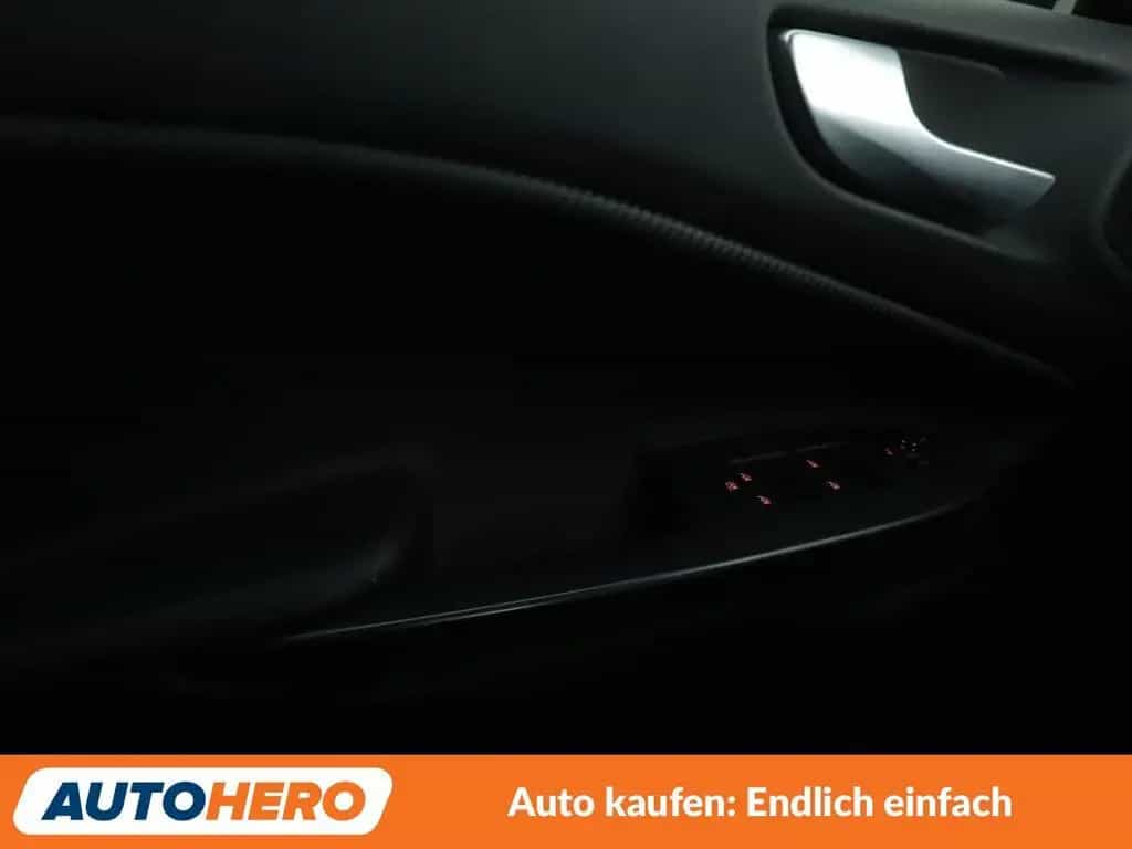 Alfa Romeo Giulietta 1.8 Turbo Veloce *NAVI*PDC*TEMPO*SHZ* 08/2018-photo-24