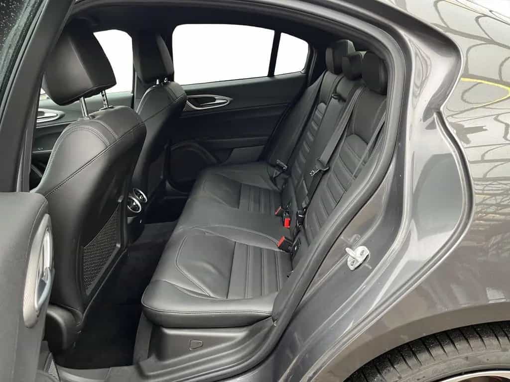 Alfa Romeo Giulia Veloce Q4 2,0 Turbo Navi+SHZ+RFK+Carplay 12/2023-photo-11