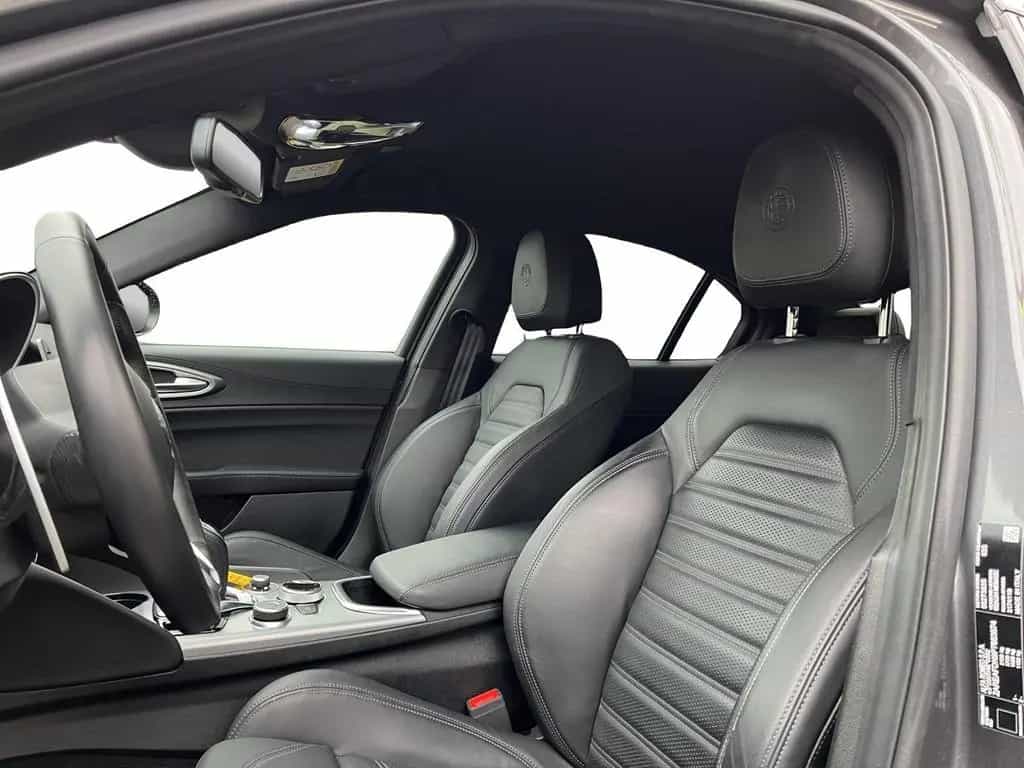 Alfa Romeo Giulia Veloce Q4 2,0 Turbo Navi+SHZ+RFK+Carplay 12/2023-photo-17