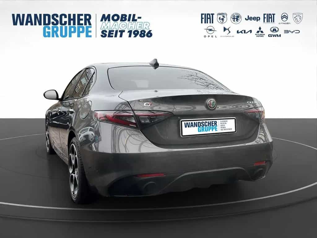 Alfa Romeo Giulia Veloce Q4 2,0 Turbo Navi+SHZ+RFK+Carplay 12/2023-photo-4
