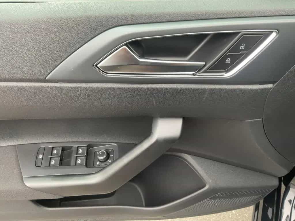 Volkswagen Taigo R-Line 1.0 l TSI DSG Rüfakam*IQ.Light*ACC* 09/2025-photo-14