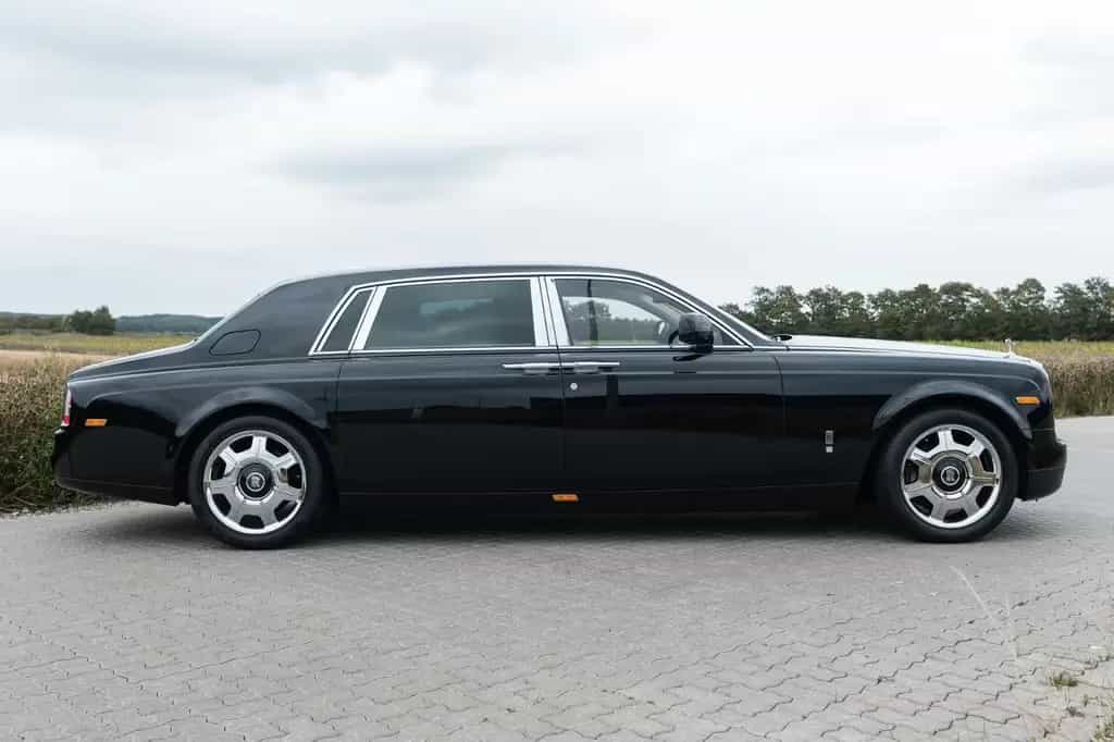 Rolls-Royce Phantom EWB Limo 03/2009-photo-1
