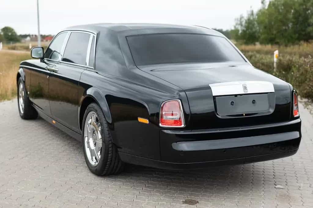 Rolls-Royce Phantom EWB Limo 03/2009-photo-3