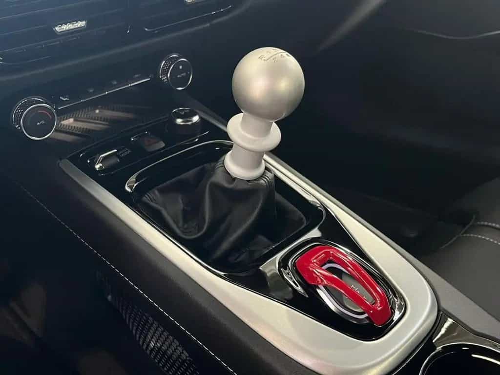Lotus Emira V6 SE null-photo-12