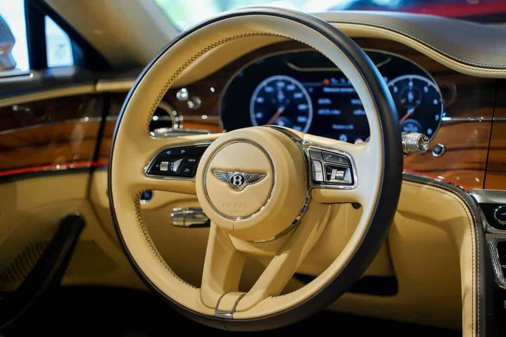 Bentley Flying Spur Azure 06/2022-photo-15