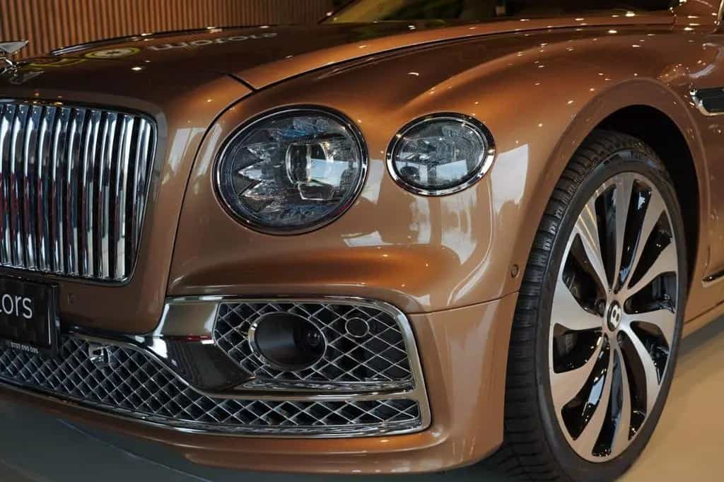 Bentley Flying Spur Azure 06/2022-photo-31