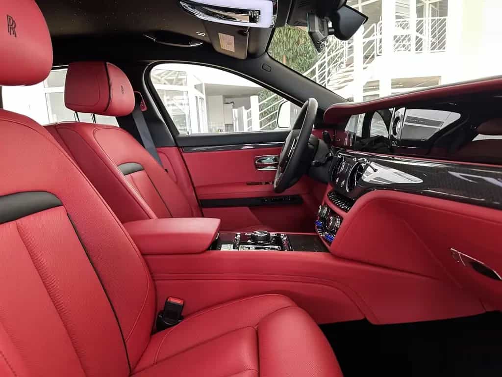 Rolls-Royce Ghost Black Badge* 12/2023-photo-12