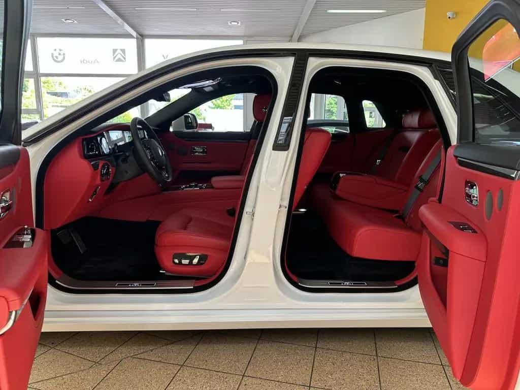 Rolls-Royce Ghost Black Badge* 12/2023-photo-15