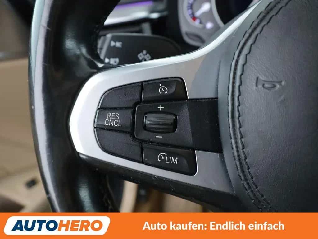 BMW 5 Series 520d xDrive M Sport Aut.*NAVI*LED*TEMPO*PDC* 09/2017-photo-29