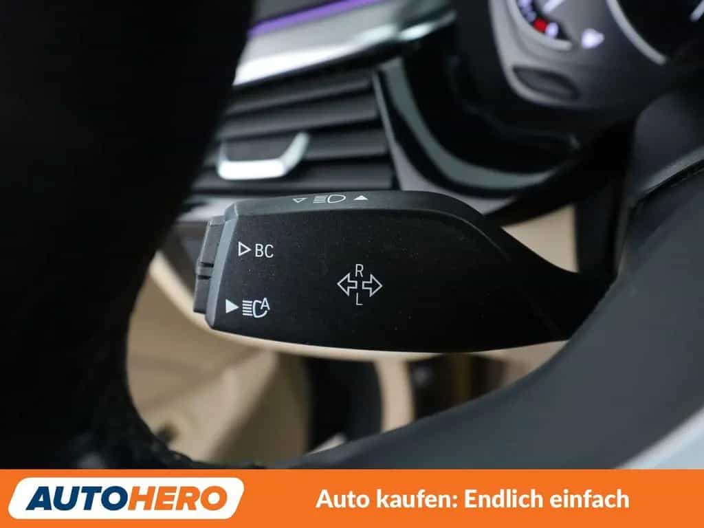 BMW 5 Series 520d xDrive M Sport Aut.*NAVI*LED*TEMPO*PDC* 09/2017-photo-30