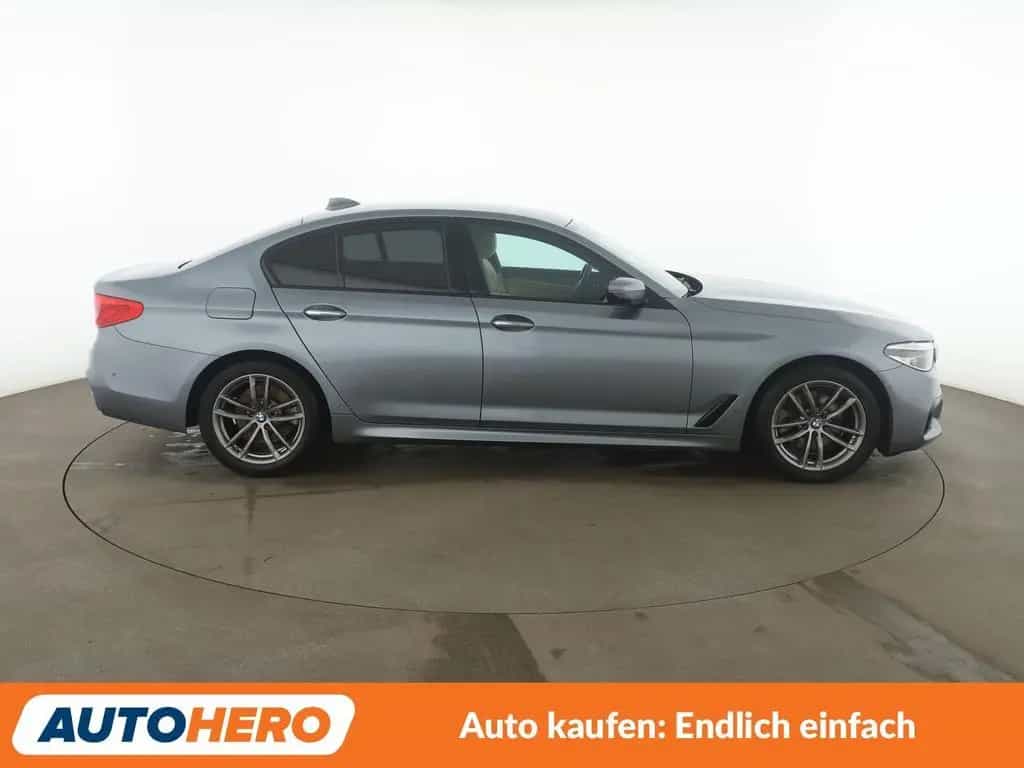 BMW 5 Series 520d xDrive M Sport Aut.*NAVI*LED*TEMPO*PDC* 09/2017-photo-6