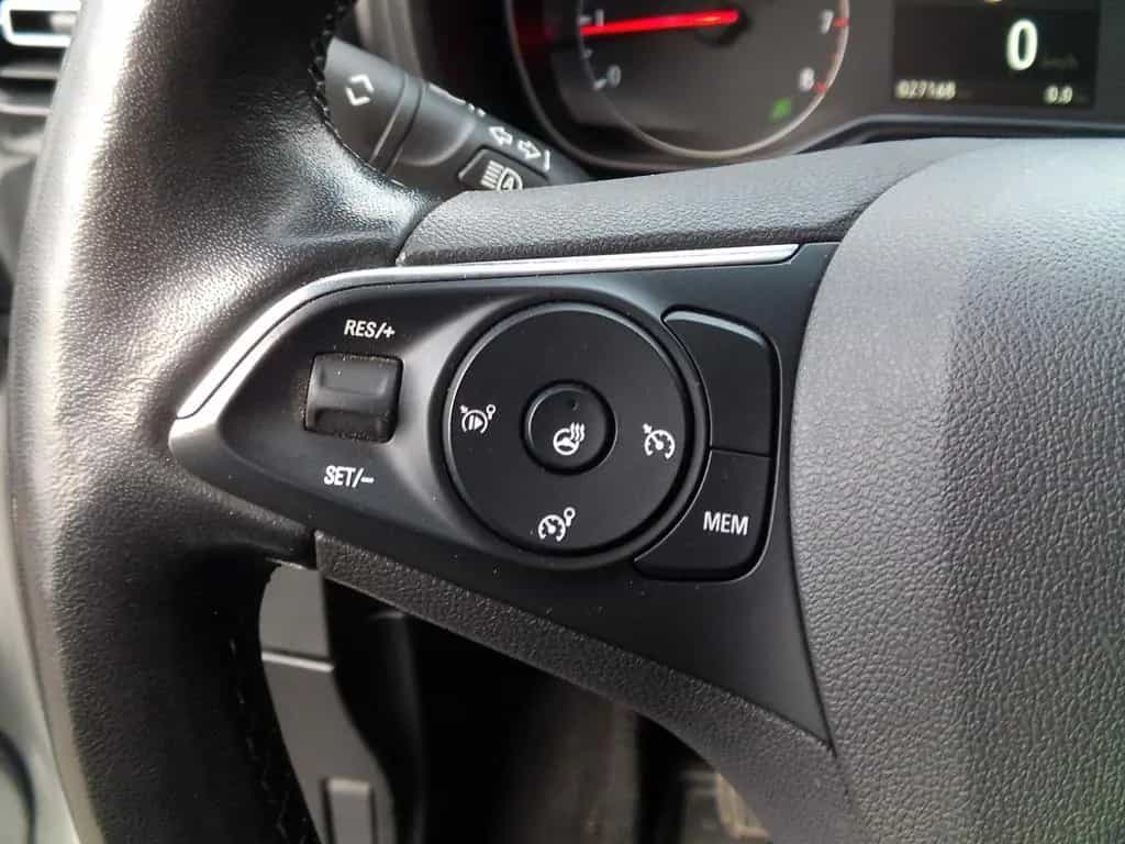 Opel Combo Life 1.5D Elegance SHZ LHZ PDC+Kam Navi-Ap 06/2022-photo-17
