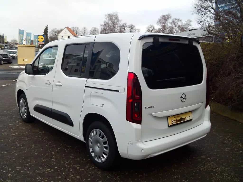 Opel Combo Life 1.5D Elegance SHZ LHZ PDC+Kam Navi-Ap 06/2022-photo-3