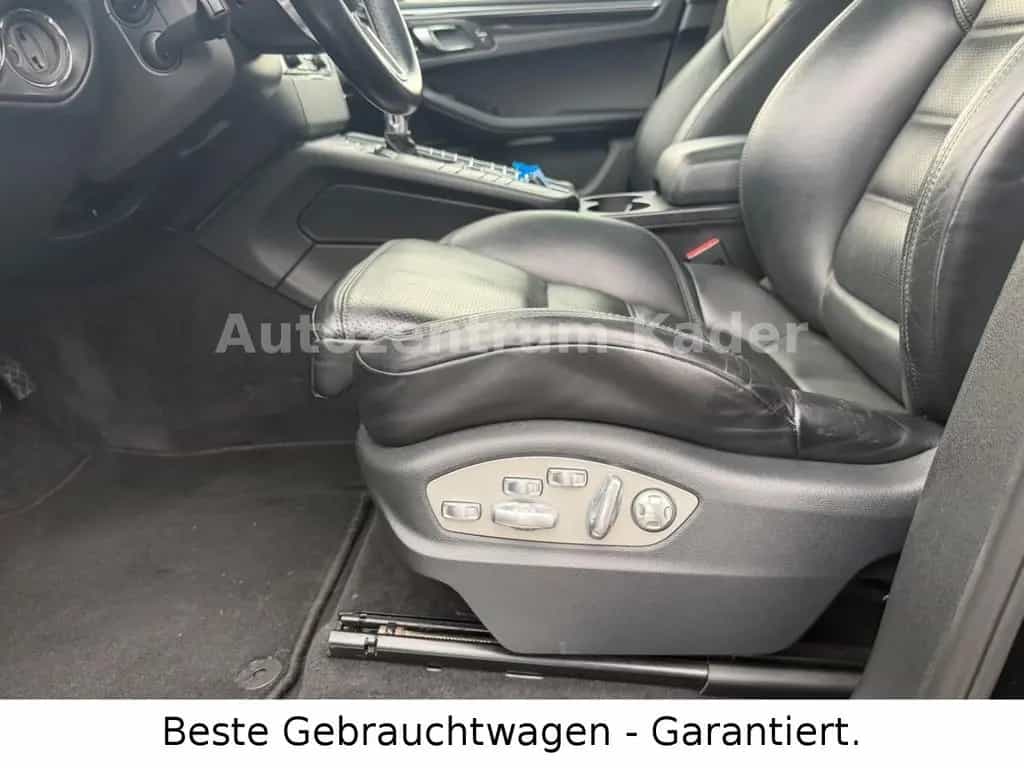 Porsche Macan Turbo*Pano*AHK*18 WegeSitz*Bose*Navi*LED* 04/2016-photo-11