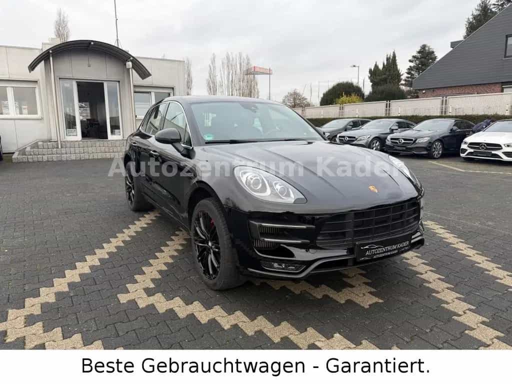 Porsche Macan Turbo*Pano*AHK*18 WegeSitz*Bose*Navi*LED* 04/2016-photo-8
