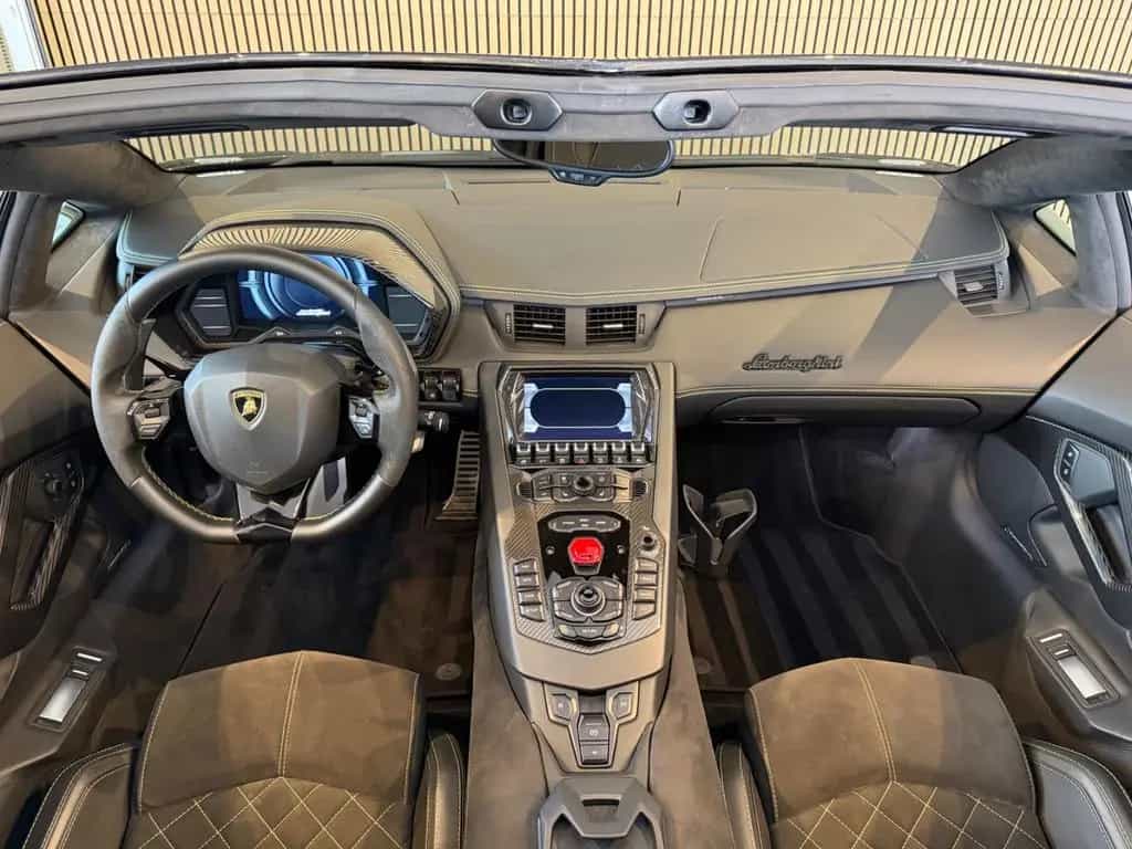 Lamborghini Aventador S Roadster CARBON/1.HAND/U-frei/DT.Fzg 05/2020-photo-12
