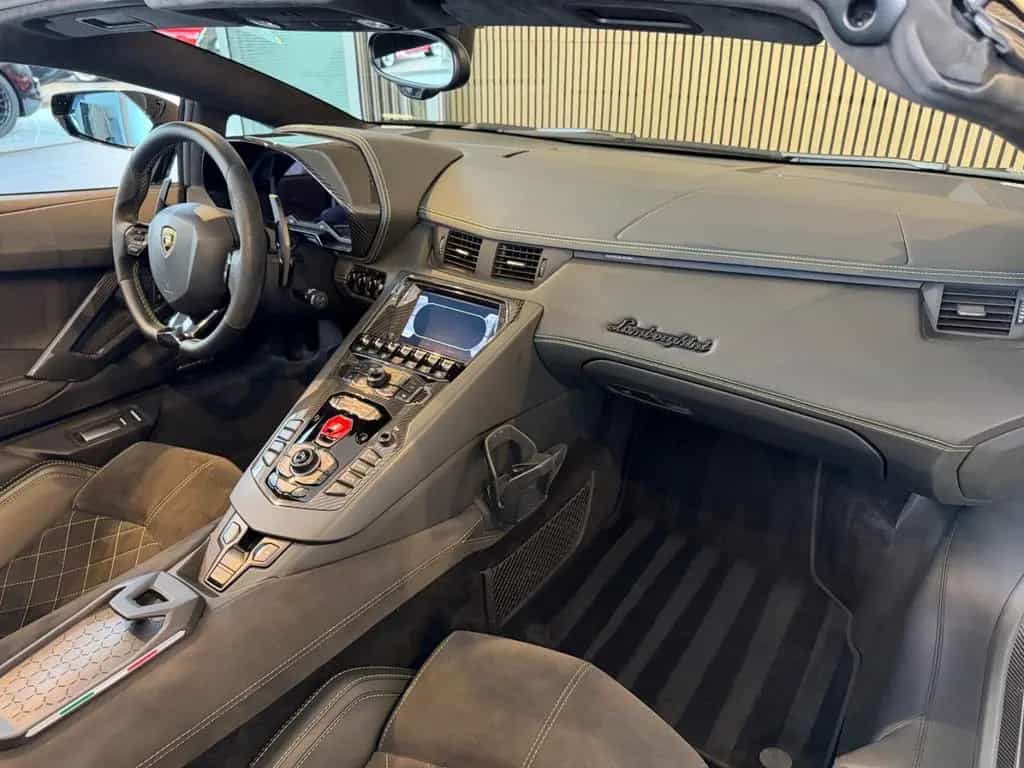 Lamborghini Aventador S Roadster CARBON/1.HAND/U-frei/DT.Fzg 05/2020-photo-17