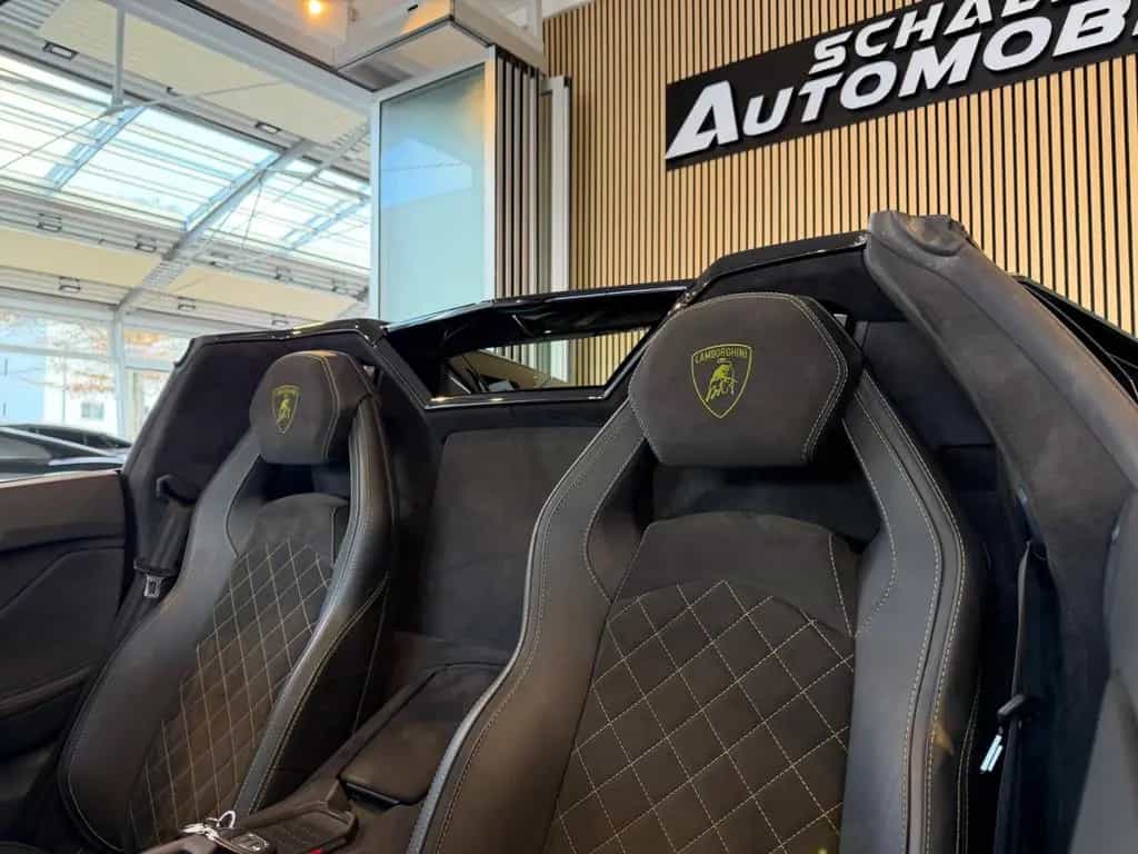 Lamborghini Aventador S Roadster CARBON/1.HAND/U-frei/DT.Fzg 05/2020-photo-21