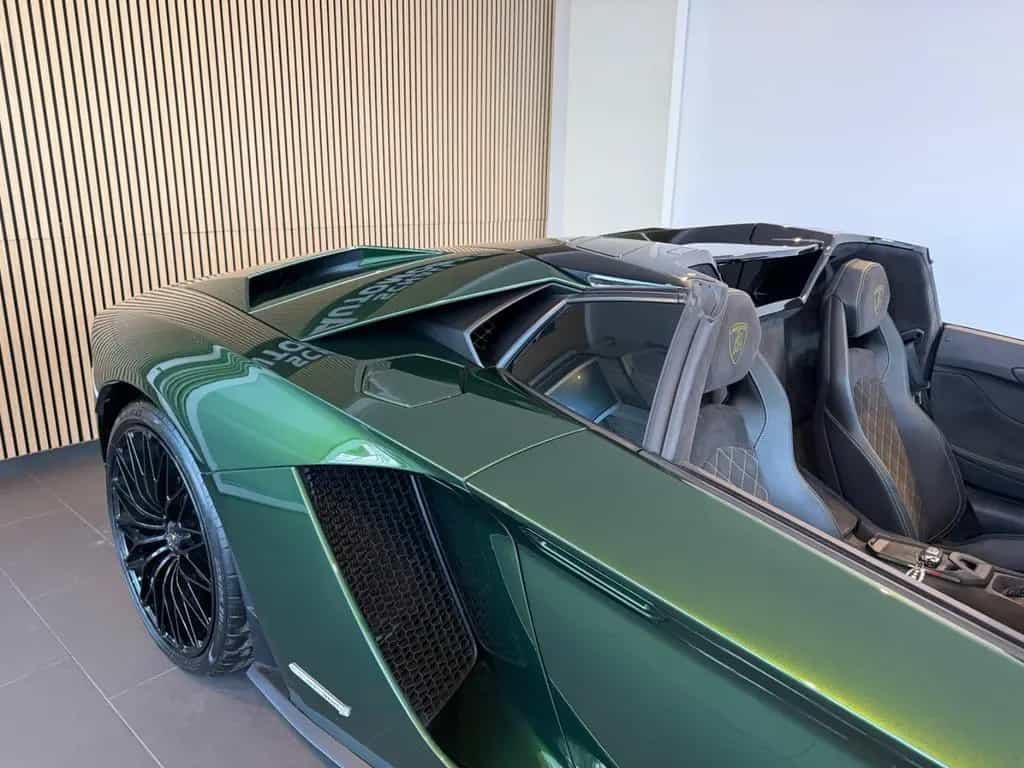 Lamborghini Aventador S Roadster CARBON/1.HAND/U-frei/DT.Fzg 05/2020-photo-4