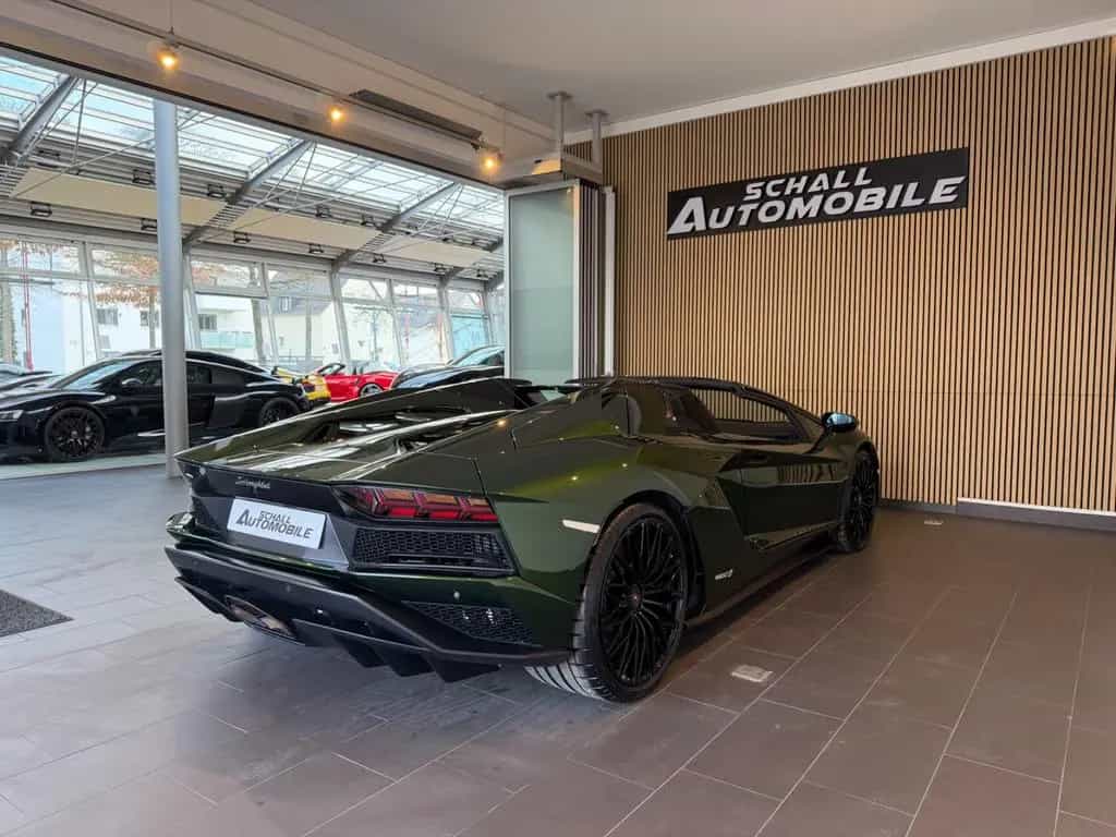 Lamborghini Aventador S Roadster CARBON/1.HAND/U-frei/DT.Fzg 05/2020-photo-8