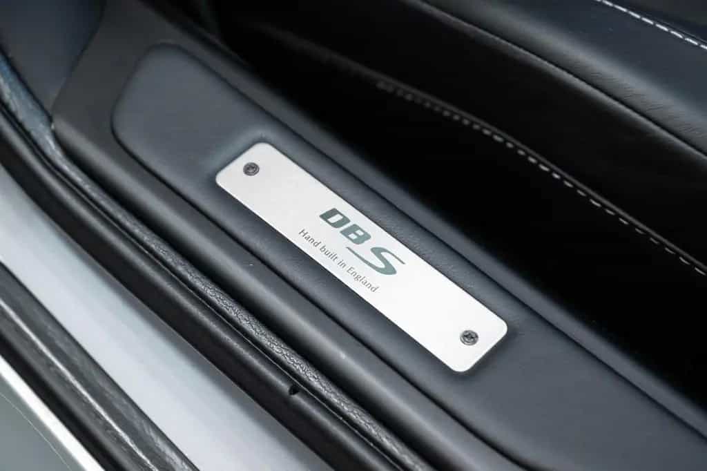 Aston Martin DBS Volante 6.0 V12 Unique in Hammerhead Silver 10/2011-photo-12
