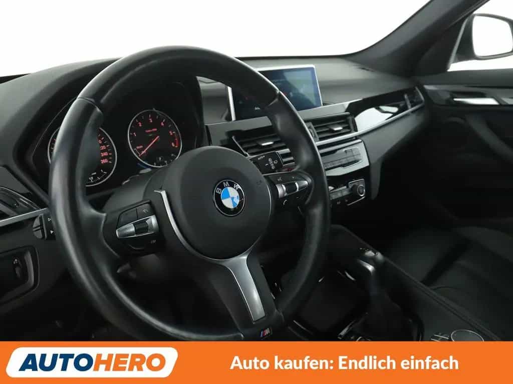 BMW X1 xDrive 20d Sport Line Aut.*NAV*LED*TEMPO*SHZ*PDC 09/2017-photo-10