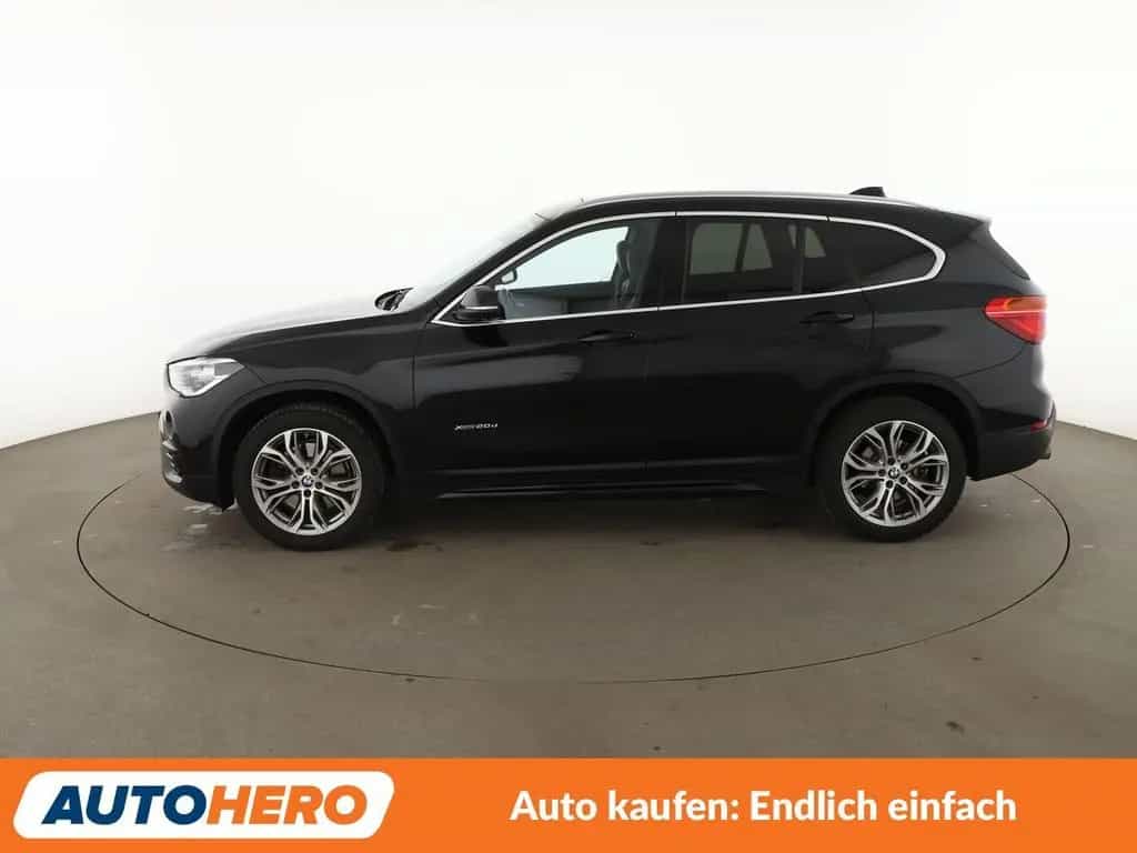 BMW X1 xDrive 20d Sport Line Aut.*NAV*LED*TEMPO*SHZ*PDC 09/2017-photo-2