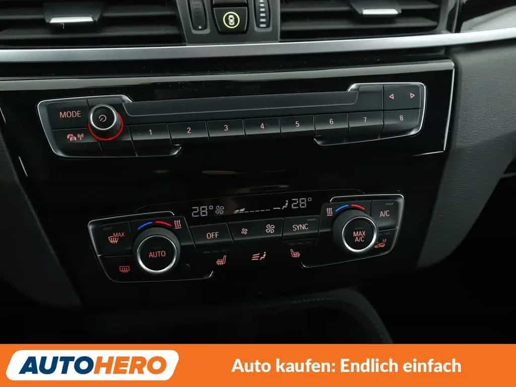 BMW X1 xDrive 20d Sport Line Aut.*NAV*LED*TEMPO*SHZ*PDC 09/2017-photo-22