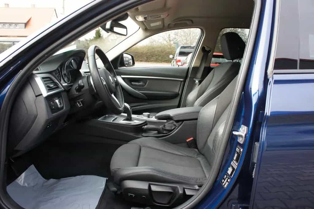 BMW 320 d Touring xDrive Sport-Line *LED*NAVI*KAMERA* 03/2019-photo-11