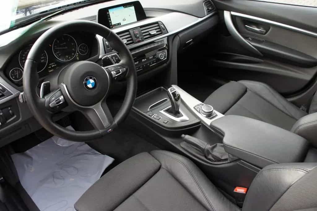BMW 320 d Touring xDrive Sport-Line *LED*NAVI*KAMERA* 03/2019-photo-12
